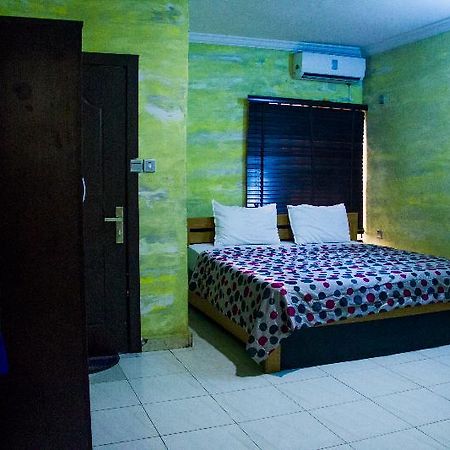Glasshouse Suites Annex ลากอส ภายนอก รูปภาพ