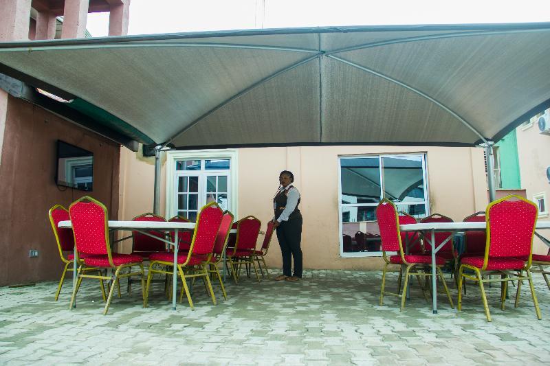 Glasshouse Suites Annex ลากอส ภายนอก รูปภาพ